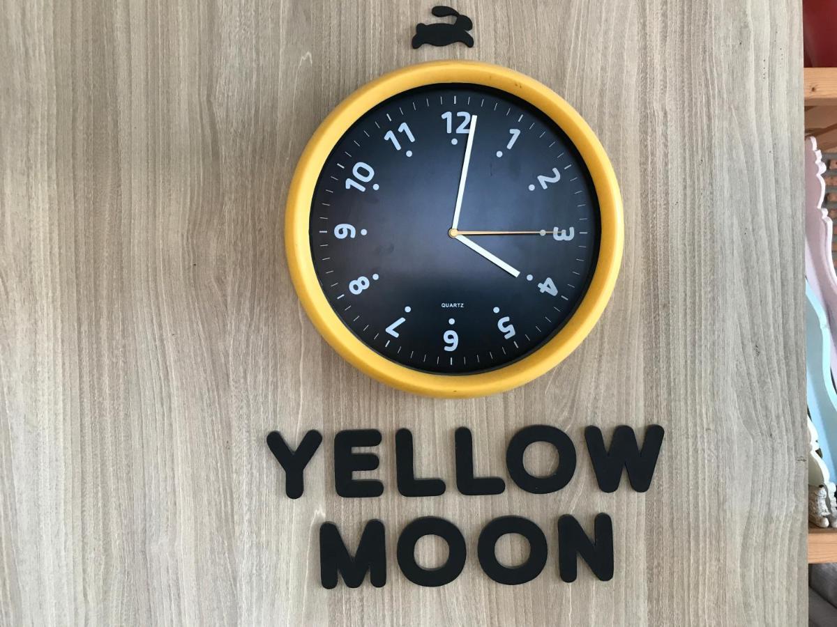 Yellow Moon Hotel Pattaya Buitenkant foto