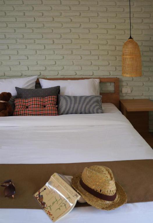 Yellow Moon Hotel Pattaya Buitenkant foto